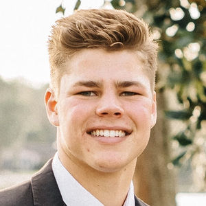 Meet your Posher, Aaron